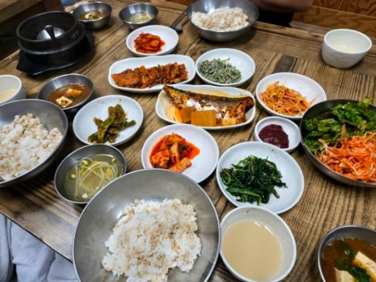 상주 남성동] 40년 전통 중앙시장 맛집 :오공식당: 보리밥정식